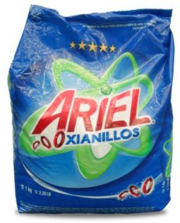 Detergente en polvo Ariel surtido referencia 3045