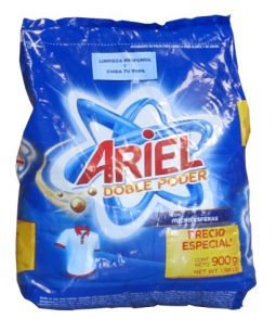 Detergente en polvo Ariel Doble poder referencia 3045